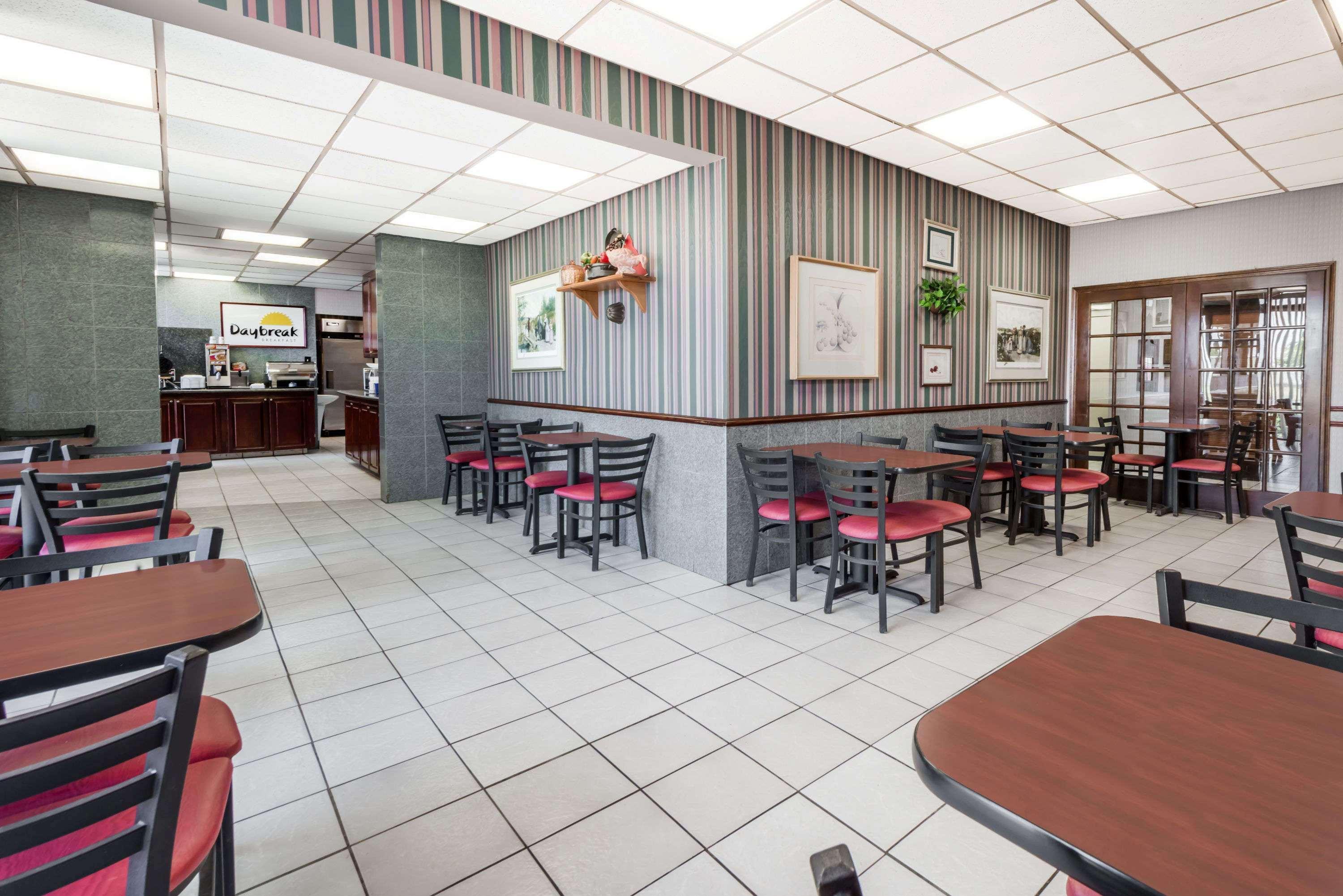 Days Inn By Wyndham Amarillo East Экстерьер фото